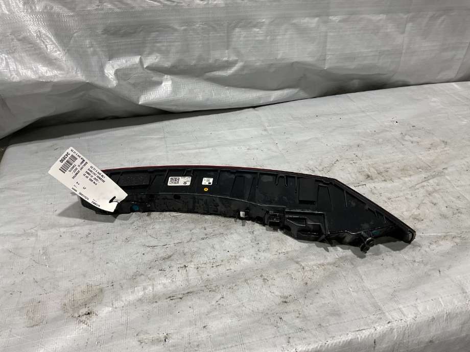 Baklykt venstre til BMW iX 2021-->> (I20) (I20) (BMW|63 21 5 A43 BC1|)