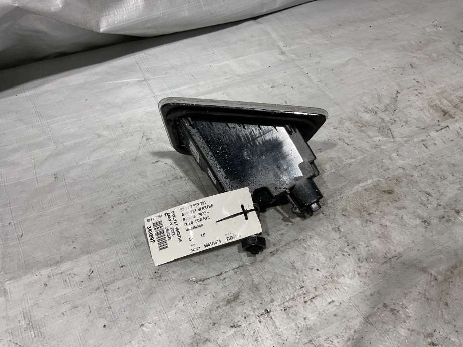 Baklykt venstre til BMW iX 2021-->> (I20) (I20) (BMW|63 21 7 953 791|)