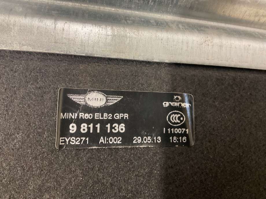 Hattehylle til Mini Countryman 2010-2016 (R60) (R60) (MINI|51 47 9 811 138|)