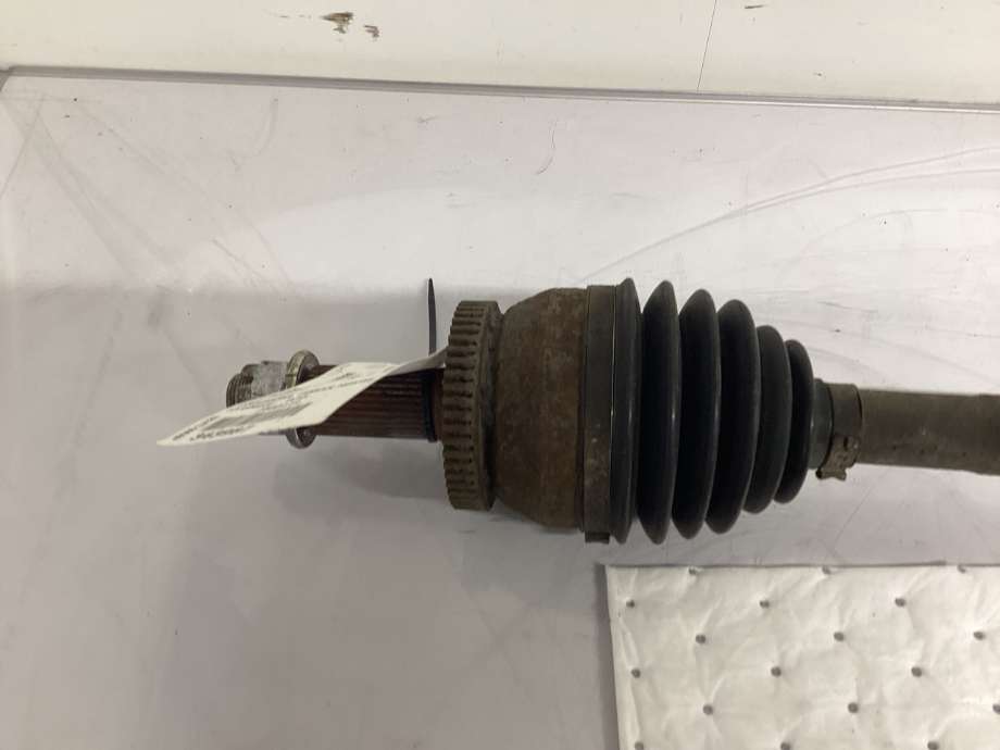 Drivaksel høyre foran til Hyundai Ix55 2010-2011  (HYUNDAI|49560 3J120|)