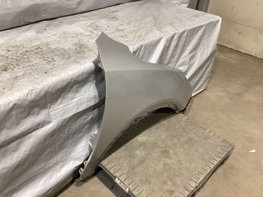 Skjerm høyre foran til Hyundai Ix55 2010-2011 (HYUNDAI|66320 3J200|)