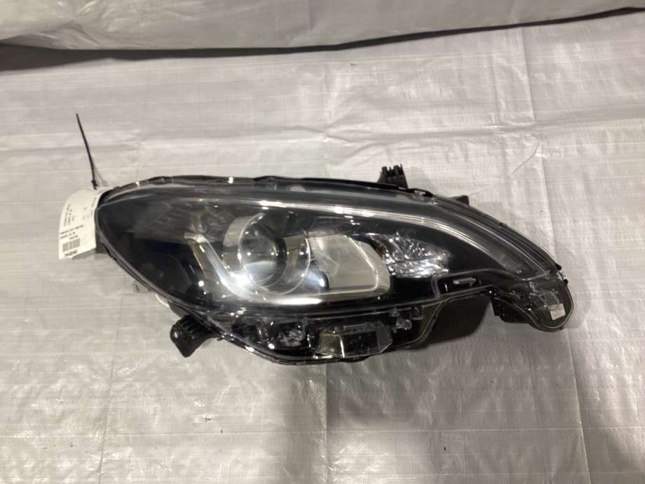 Frontlykt høyre halogen til Mopedbil Ligier JS50, 2015-2024 (Type I)
