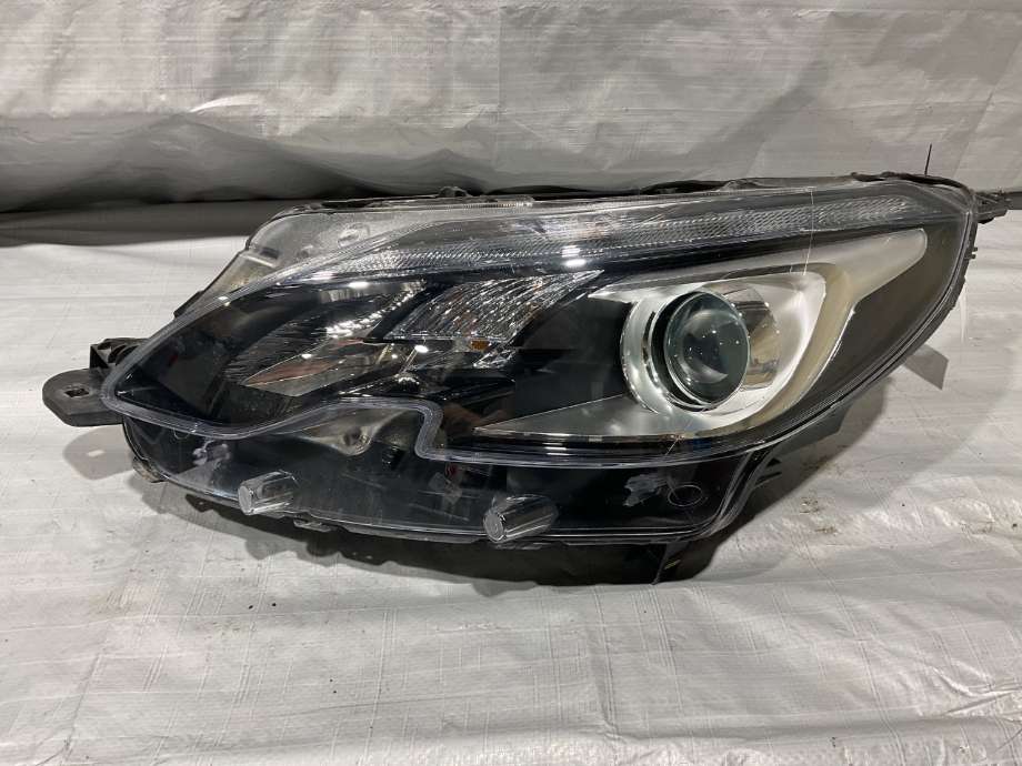 Frontlykt venstre halogen til Mopedbil Ligier JS60 0-->> (LIGIER JS60|)