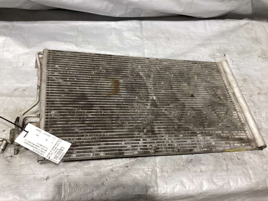 Aircondition radiator til Mercedes Vito/Viano 2010-2014 (Fase 2) (W639) (W639) (MERCEDES|A 639 835 02 70|)