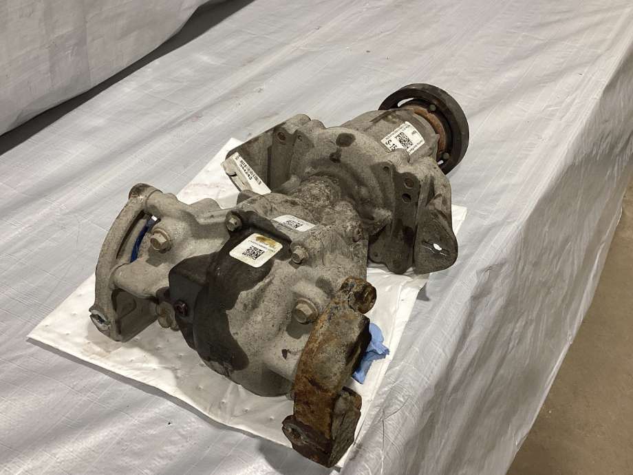 Kardang klokke bak til Ford Kuga 2013-2019  (FORD|RMCV6W-4000-DB|2629518|)