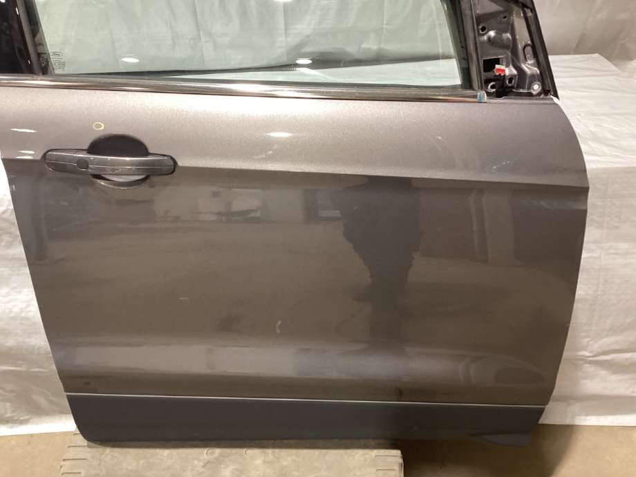 Dør høyre foran til Ford Kuga 2013-2019  (FORD|GV41-S20124-AH|2387793|)