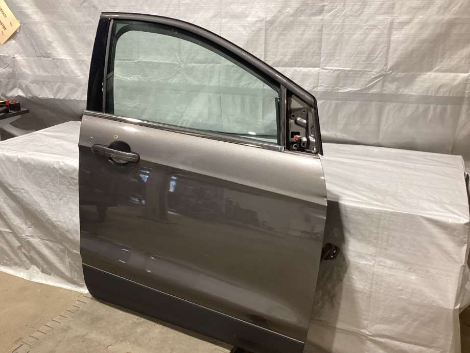 Dør høyre foran til Ford Kuga 2013-2019  (FORD|GV41-S20124-AH|2387793|)