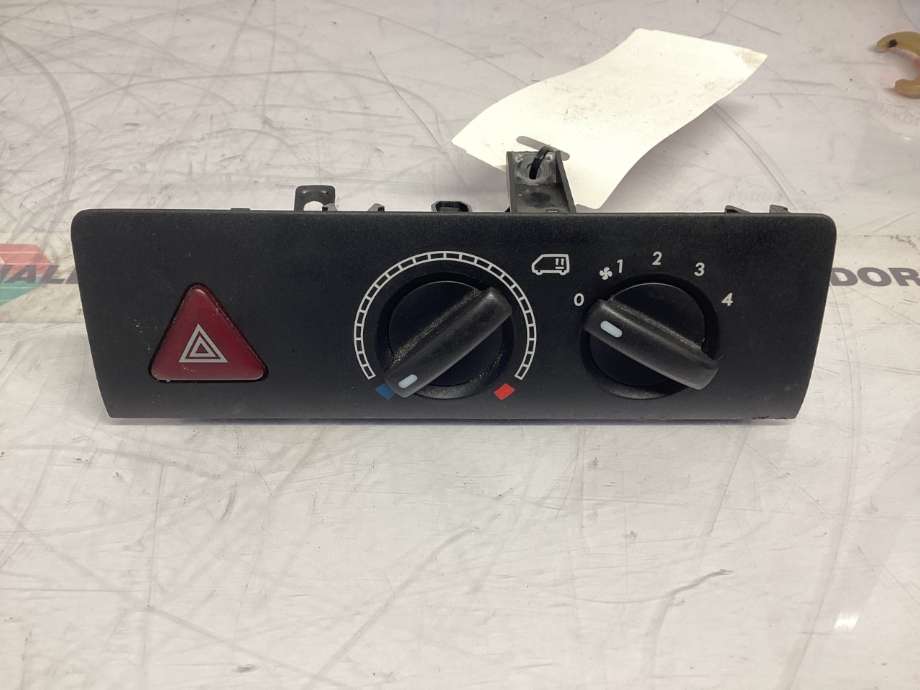 Varmeapparat betjening til VW Transporter / Caravelle 2009-2015 (Fase 2) (T5) (T5) (VOLKSWAGEN|7H0 919 158 L|)
