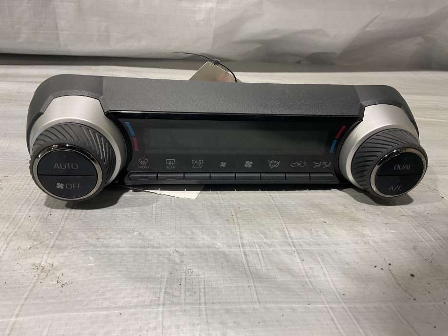 Varmeapparat betjening til Toyota RAV4, 2019-->> (Type V) (TOYOTA|5590042671)
