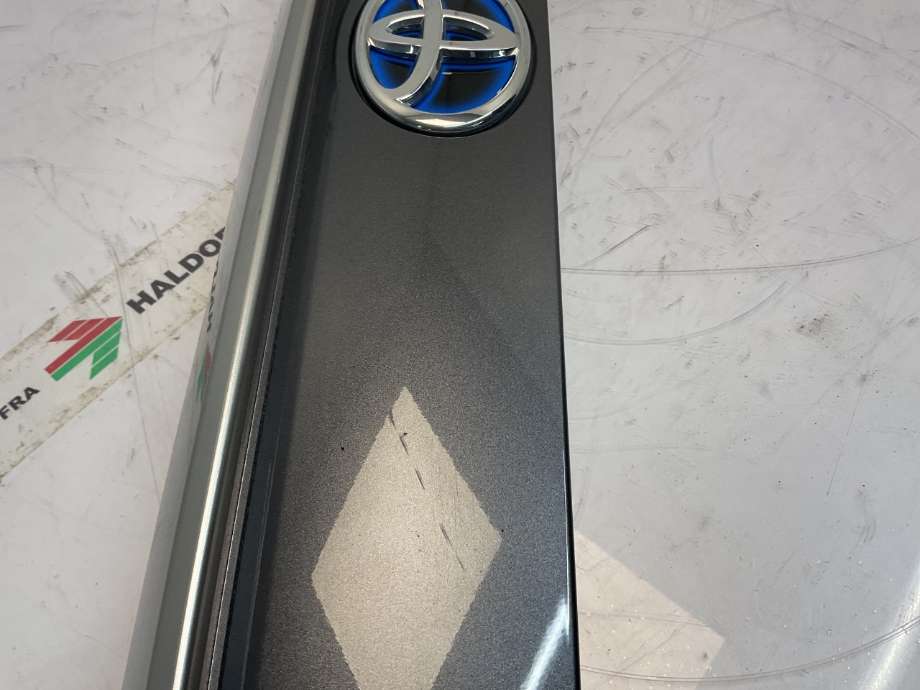 Lister til Toyota RAV4 2019-->> (Type V) (TOYOTA|7680142908|76811-42390|76801-42240/1)
