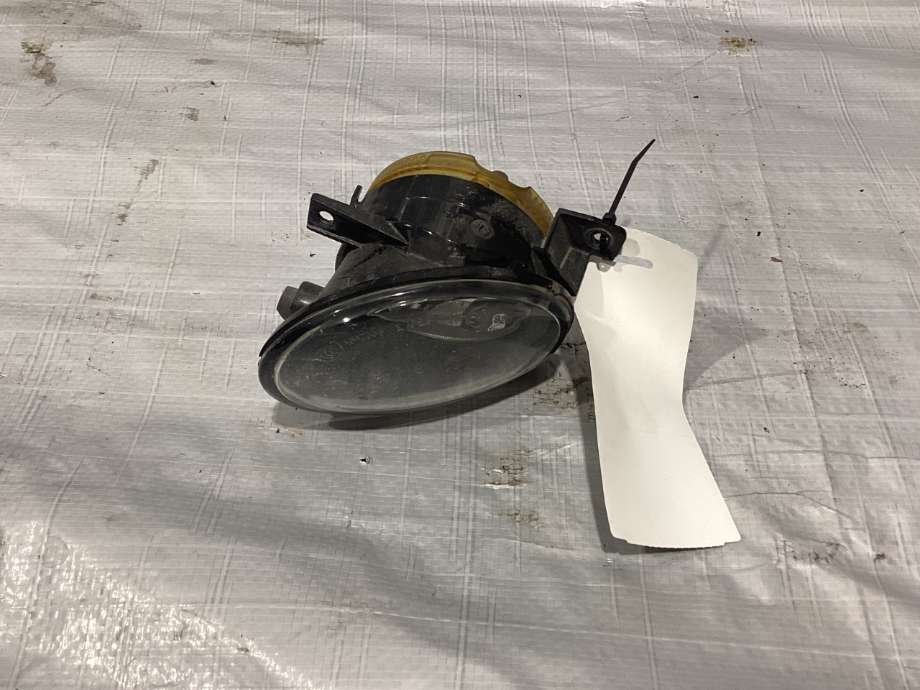 Tåkelykt høyre foran til VW Transporter / Caravelle, 2009-2015 (Fase 2) (T5) (T5) (VOLKSWAGEN|7E0 941 700 B)