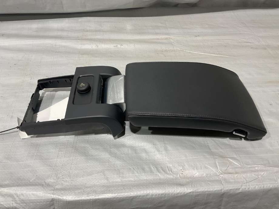 Sete armlene lokk til Volvo V70 2007-2013 (Type III, Fase 1)  (VOLVO|39804767|)