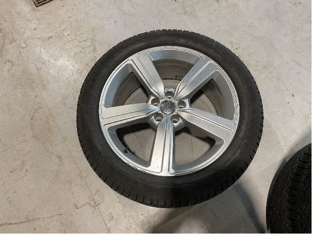 Felgsett aluminium til Audi e-tron 2018-->> (AUDI|4KE.601.025.S|255/50R20|5;5X112 ET38 NAV66)