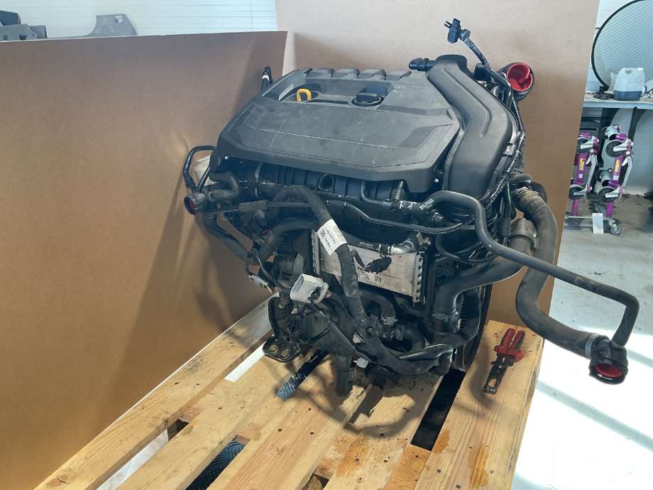 Motor bensin til Škoda Octavia 2017-2020 (Type III, Fase 2) (SKODA|06K 100 035 C|1.5 TSI DPCA|)