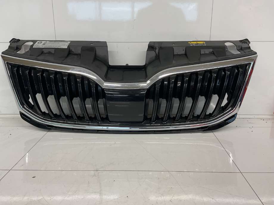 Grill til Škoda Octavia 2017-2020 (Type III, Fase 2) (SKODA|5E0 853 653 C|)