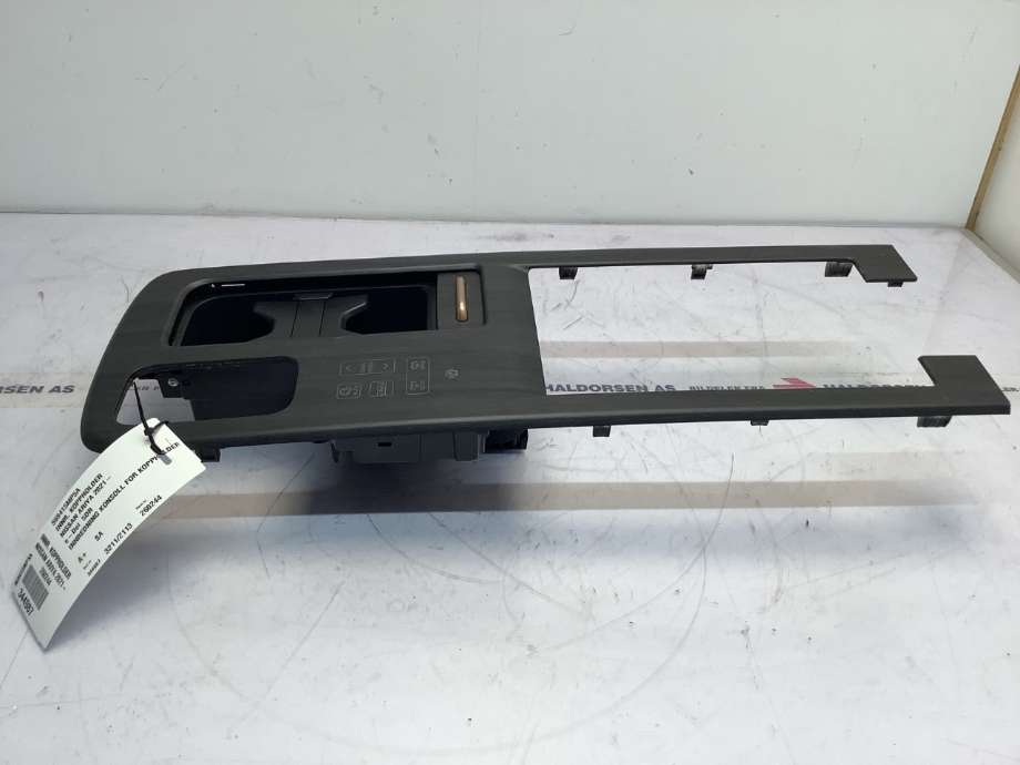 Dashbord koppholder til Nissan Ariya 2022-->> (969415MP5A|)