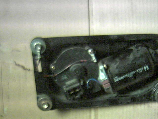 Viskermotor frontrute til Suzuki Grand Vitara 1998-2005 (Type II)  (XL-7|059050-6746|)