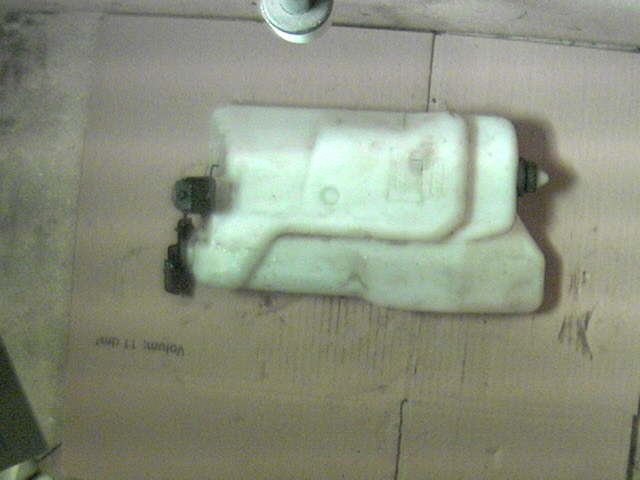Ekspansjonstank til Toyota Hilux, 2002-2005  (GAMMEL TYPE -06/05|)