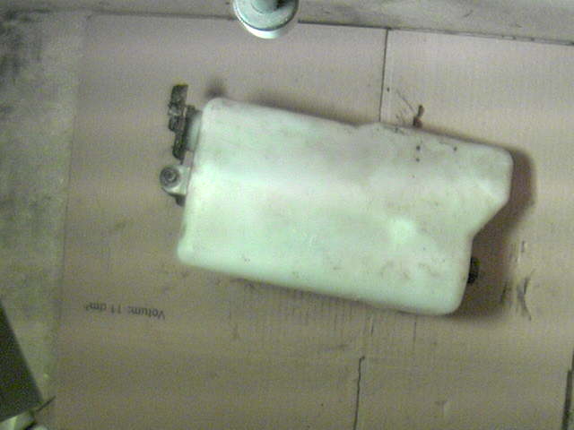 Ekspansjonstank til Toyota Hilux 2002-2005  (GAMMEL TYPE -06/05|)