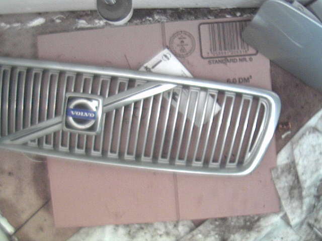 Grill til Volvo V70 2000-2004 (Type II, Fase 1) (VOLVO V70|)