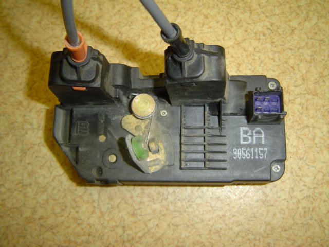 Låsekasse venstre bak til Opel Zafira A 1999-2005  (OPEL ZAFIRA-A|90561157|)