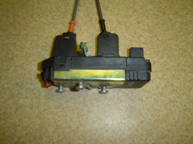 Låsekasse venstre bak til Opel Zafira A 1999-2005  (OPEL ZAFIRA-A|90561157|)