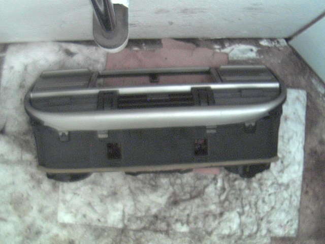 Dashbord koppholder til Nissan X-Trail 2002-2007 (T30) (T30) (NISSAN X-TRAIL  OBS. 4X4|)