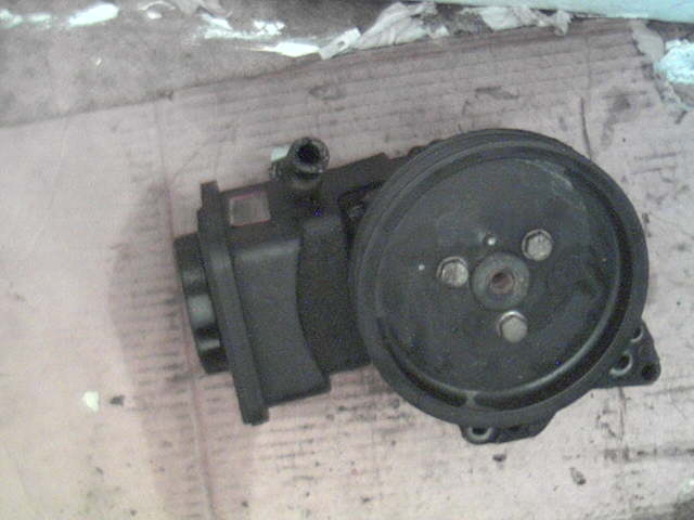 Servo pumpe mekanisk til BMW 3-Serie 1998-2005 (E46) (E46) (BMW 320D|32 41 6 756 575|)