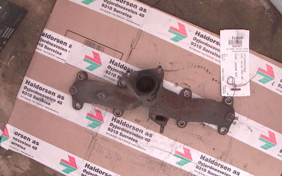 Manifold eksos til Audi A6 1997-2001 (Type II, Fase 1) (C5) (C5) (AUDI A6|)