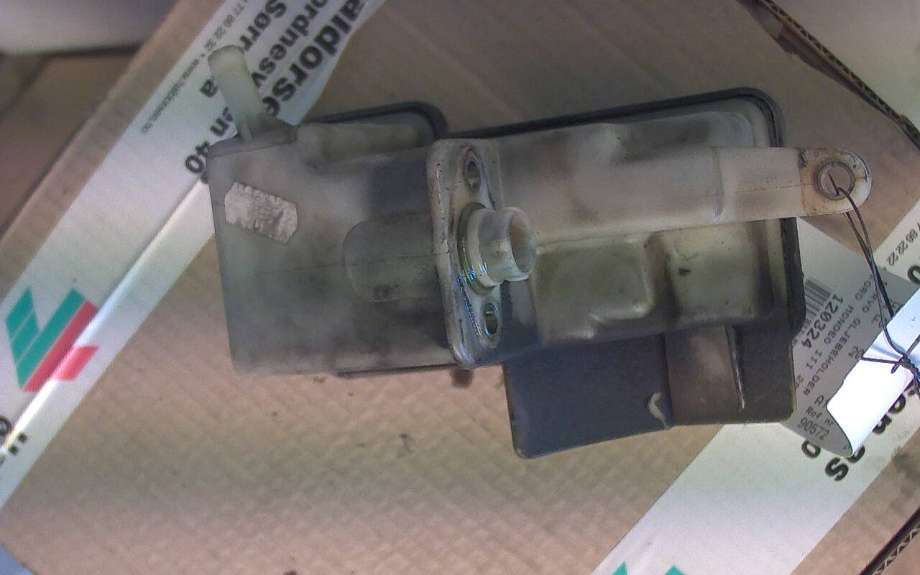 Servo oljebeholder til Ford Mondeo 2001-2007 (Type III)  (FORD MONDEO|)