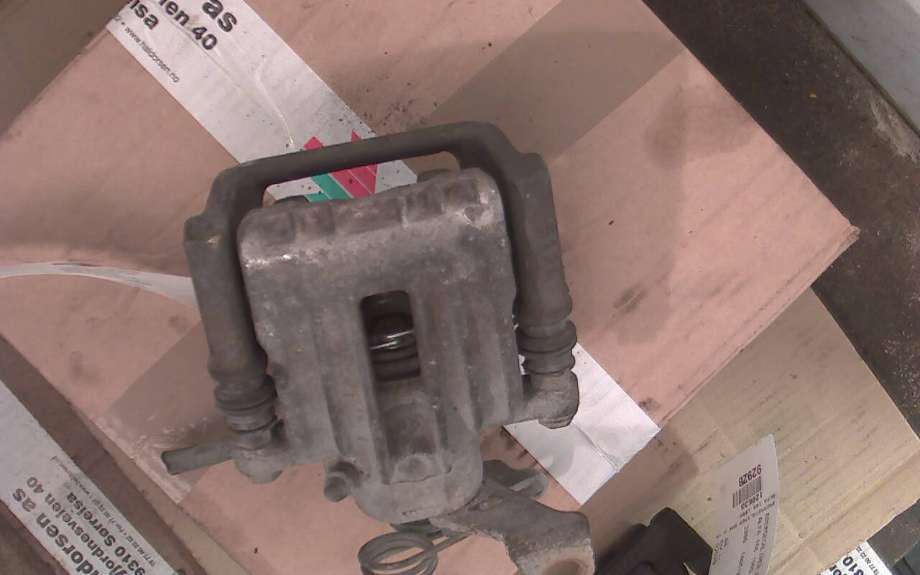 Bremsecaliper venstre bak til Alfa Romeo 166 1998-2007 (ALFA ROMEO 166|LUCAS|)