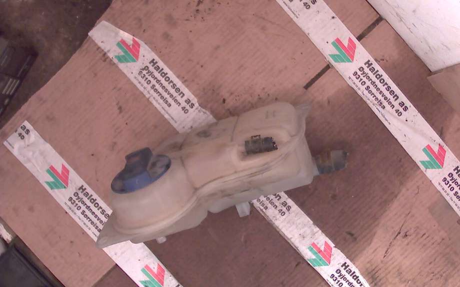 Ekspansjonstank til VW Passat 2001-2005 (B5,3BG) (B5,3BG) (VOLKSWAGEN 2001|)