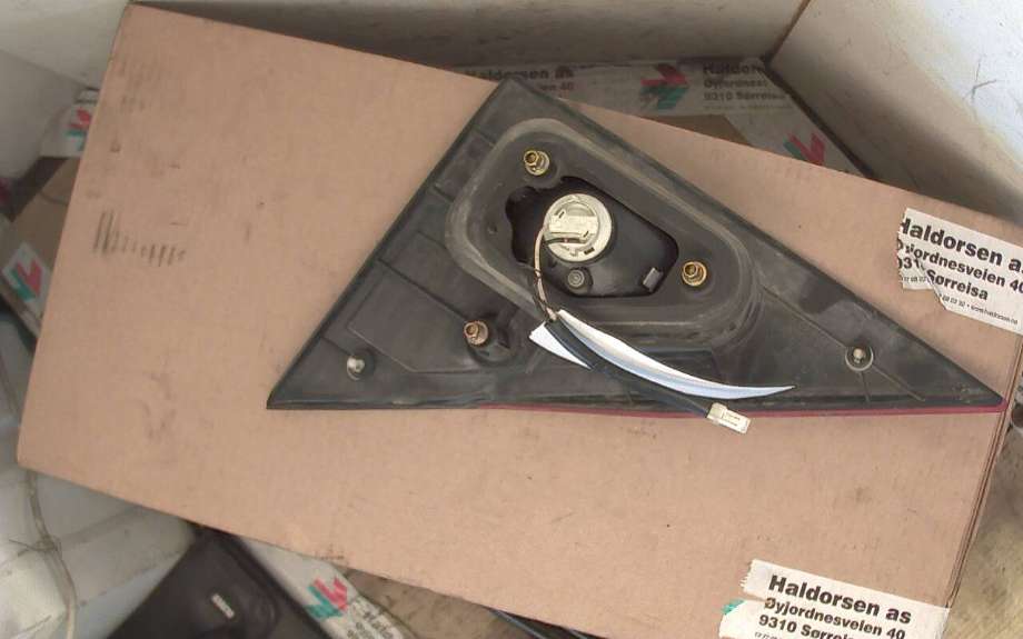 Baklykt venstre indre til SsangYong Rodius 2005-2013 (Type I)  (SSANGYONG RODIUS SV 270 4WD|)