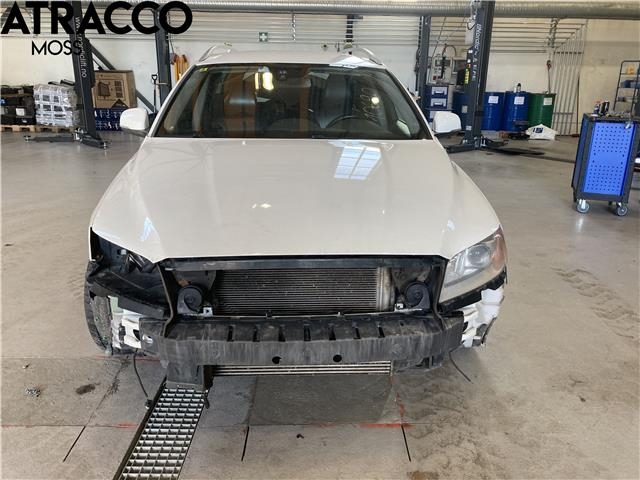 Volvo V70 2014-2016 (Type III, Fase 2) , Motorkode: D5204T3, Girkassekode: Automat