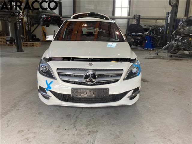 Mercedes B-Klasse 2011-2018 (W246) (W246), Motorkode: EM0004, Girkassekode: Automat