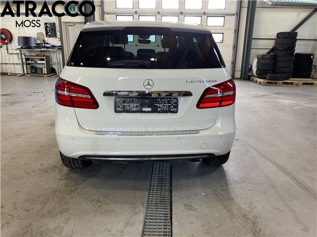 Mercedes B-Klasse 2011-2018 (W246) (W246), Motorkode: EM0004, Girkassekode: Automat
