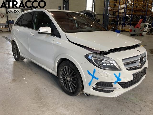 Mercedes B-Klasse 2011-2018 (W246) (W246), Motorkode: EM0004, Girkassekode: Automat