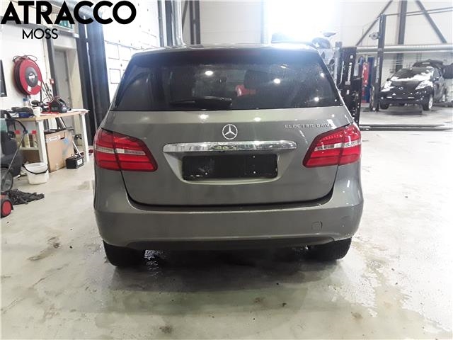 Mercedes B-Klasse 2011-2018 (W246) (W246), Motorkode: EM0004, Girkassekode: Automat