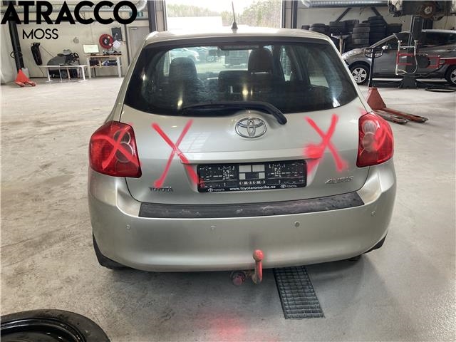 Toyota Auris 2010-2012 (Type I, Fase 2) , Motorkode: 1ND-TV, Girkassekode: Manuell