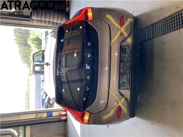 Volvo V40 2012-2019 , Motorkode: D4162T, Girkassekode: Manuell