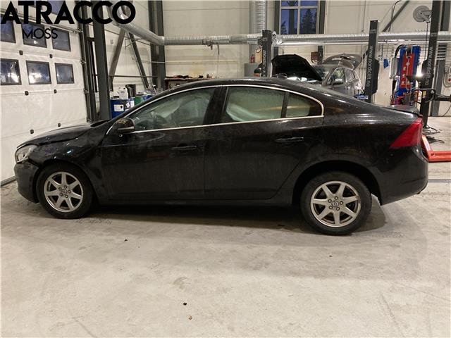 Volvo S60 2010-2014 (Type II, Fase 1) , Motorkode: D5204T2, Girkassekode: Automat