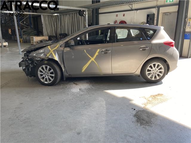 Toyota Auris 2013-2015 (Type II, Fase 1) , Motorkode: 1ND-TV, Girkassekode: Manuell