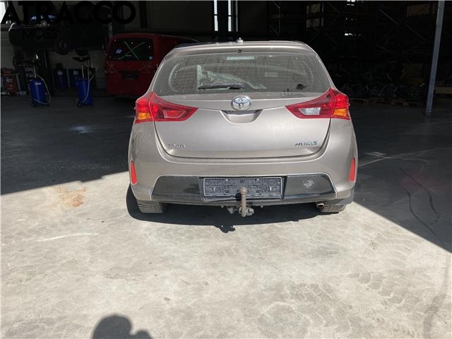 Toyota Auris 2013-2015 (Type II, Fase 1) , Motorkode: 1ND-TV, Girkassekode: Manuell