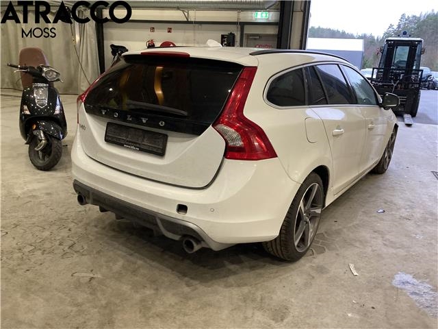 Volvo V60 2010-2013 (Type I, Fase 1) , Motorkode: D4162T, Girkassekode: Automat