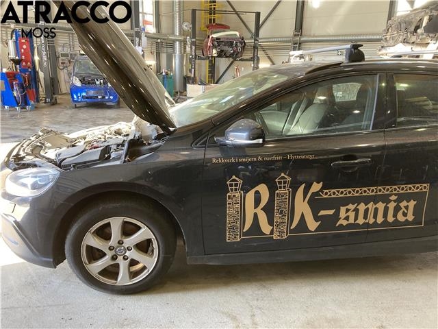 Volvo V40 2012-2019 , Motorkode: D4162T, Girkassekode: Manuell