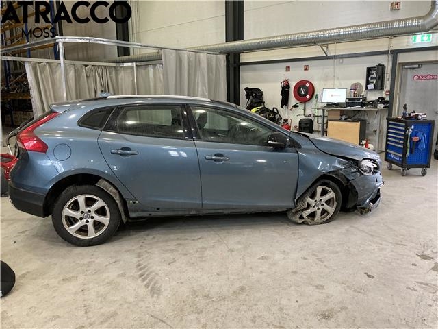 Volvo V40 2012-2019 , Motorkode: D4162T, Girkassekode: Automat