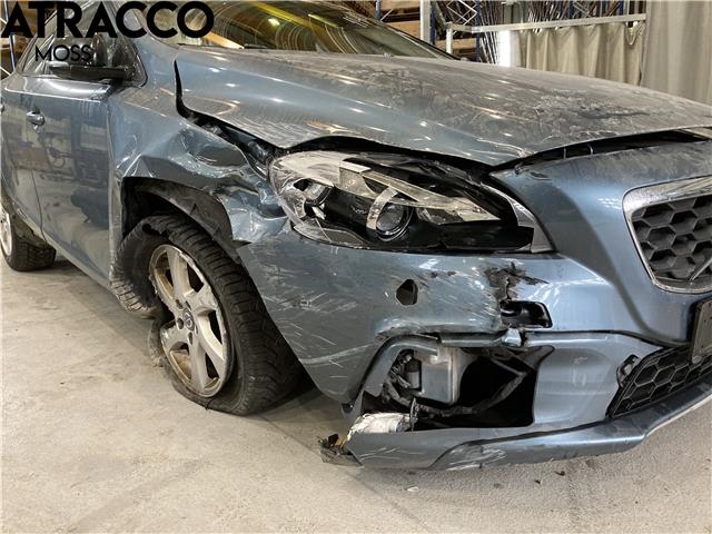 Volvo V40 2012-2019 , Motorkode: D4162T, Girkassekode: Automat