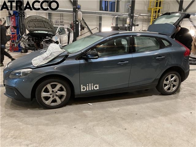 Volvo V40 2012-2019 , Motorkode: D4162T, Girkassekode: Manuell