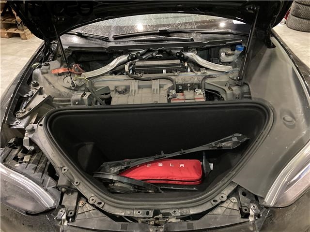 Tesla Model S 2013-2016 (Fase 1) , Motorkode: L1S, Girkassekode: Automat
