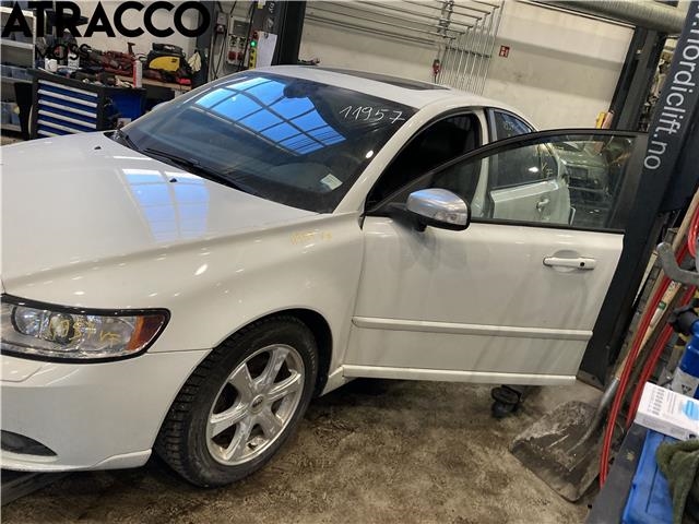 Volvo S40 2008-2012 (Type II, Fase 2) , Motorkode: D4204T, Girkassekode: Automat
